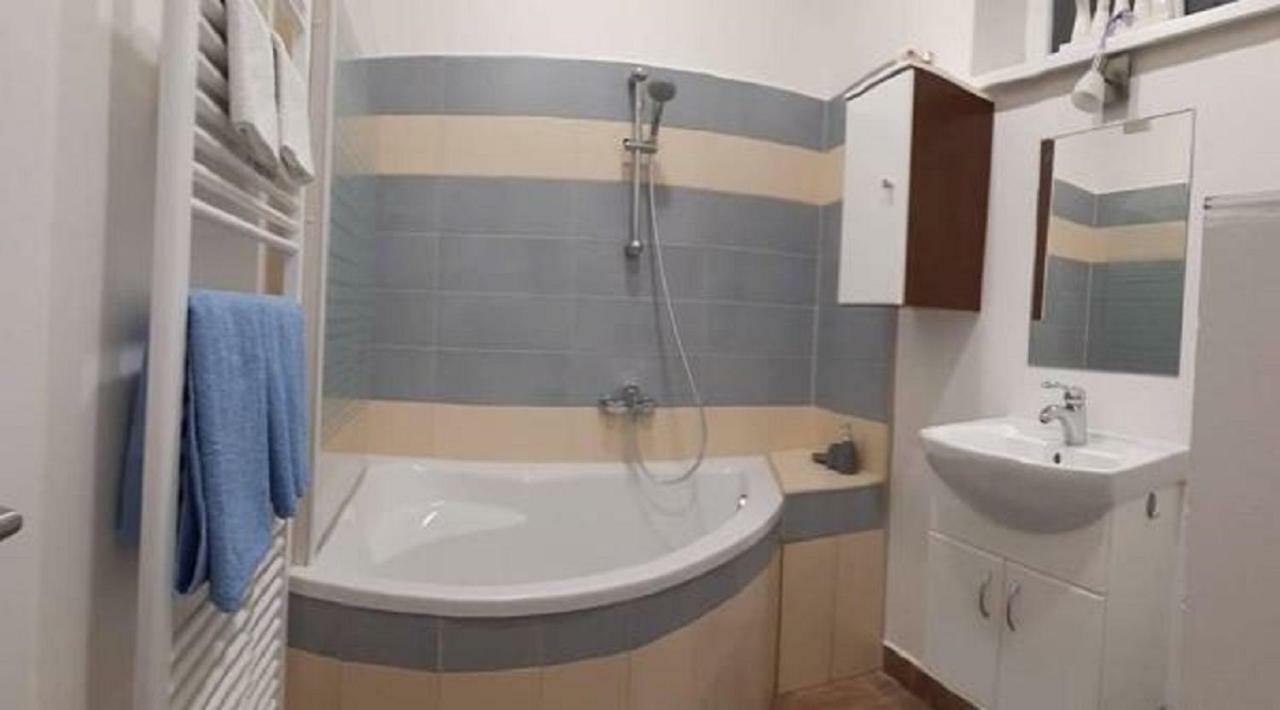 Apartment Krale Jiriho การ์โลวีวารี ภายนอก รูปภาพ