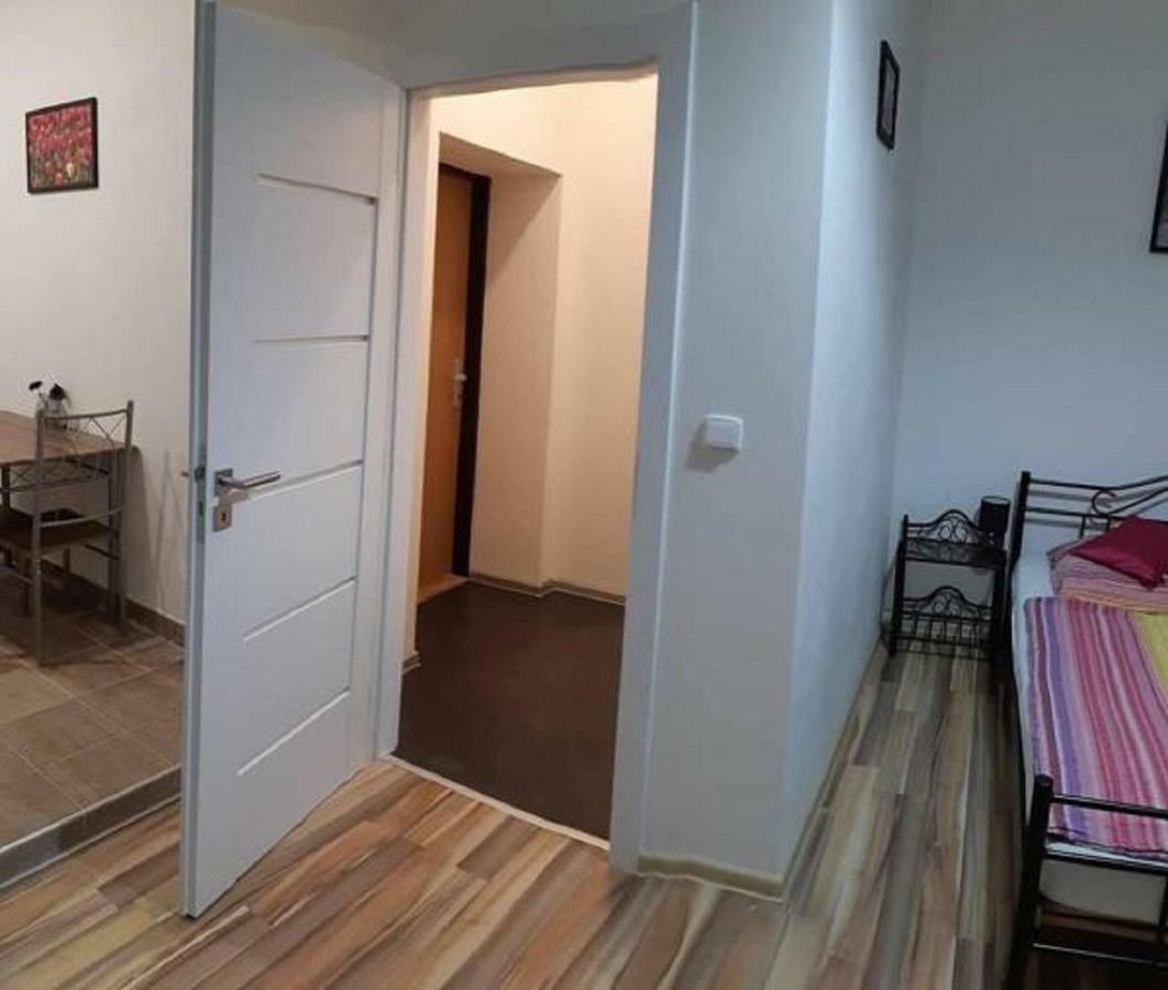 Apartment Krale Jiriho การ์โลวีวารี ภายนอก รูปภาพ